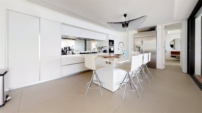 Kitchen & Dining Area