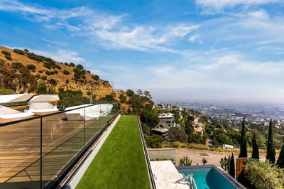 Luxury Villa Photo #3