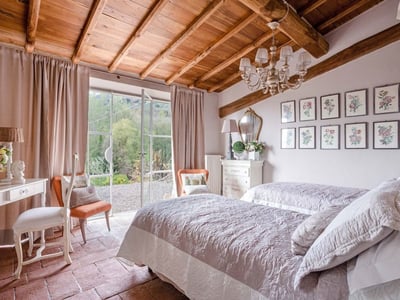 Luxury Villa Photo #37