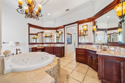 Luxury Villa Photo #33