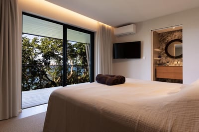Luxury Villa Photo #38