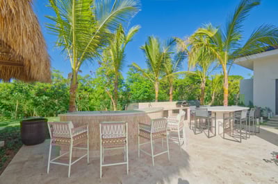 Luxury Villa Photo #11