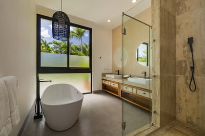 Luxury Villa Photo #30