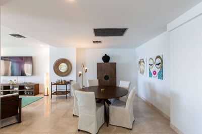 Luxury Villa Photo #9