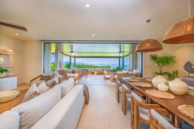 Luxury Villa Photo #10