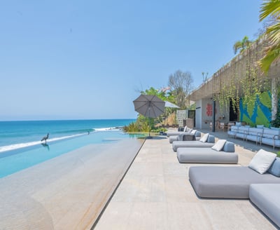 Luxury Villa Photo #4