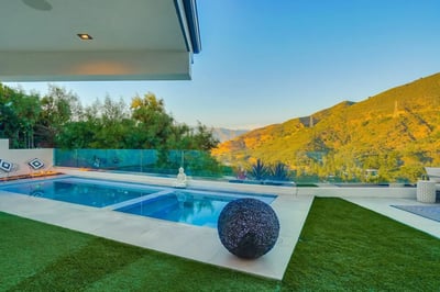 Luxury Villa Photo #9