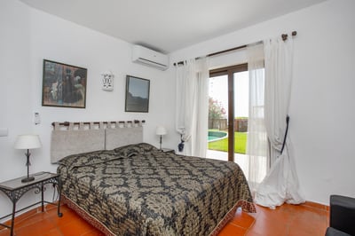 Luxury Villa Photo #27