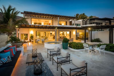 Luxury Villa Photo #10