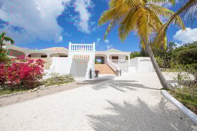 Luxury Villa Photo #5