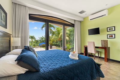 Luxury Villa Photo #54