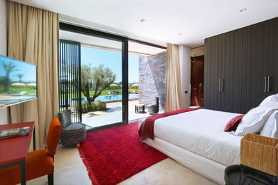 Luxury Villa Photo #17