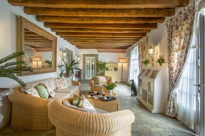 Luxury Villa Photo #10