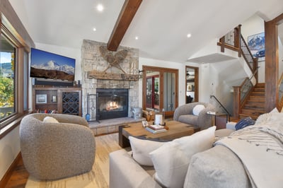 Luxury Villa Photo #3