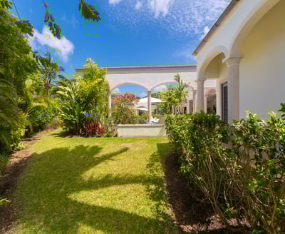 Luxury Villa Photo #11