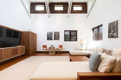 Luxury Villa Photo #14