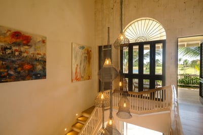 Luxury Villa Photo #32