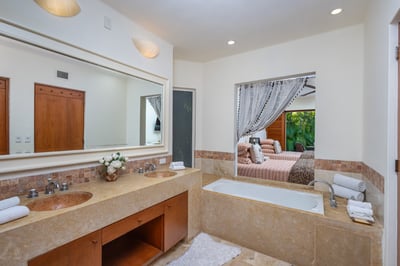 Luxury Villa Photo #62