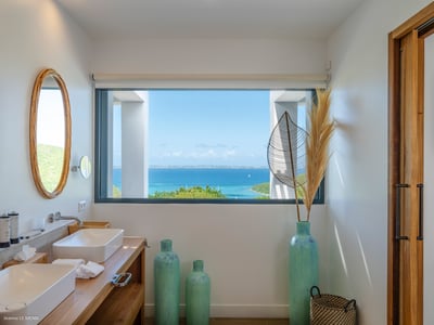 Luxury Villa Photo #33
