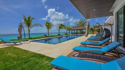 Luxury Villa Photo #6