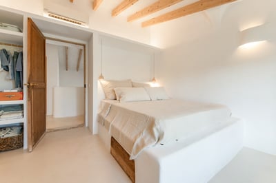 Luxury Villa Photo #35