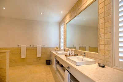 Luxury Villa Photo #32