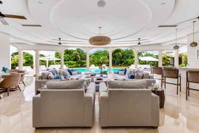 Luxury Villa Photo #7