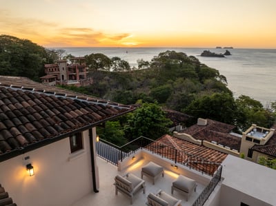 Luxury Villa Photo #26