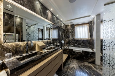 Luxury Villa Photo #37