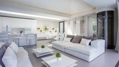 Luxury Villa Photo #22