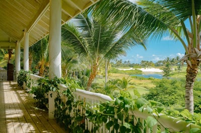 Luxury Villa Photo #4