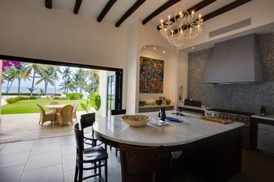 Luxury Villa Photo #23