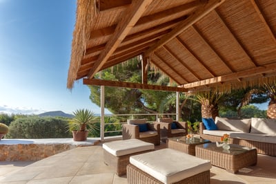 Luxury Villa Photo #16