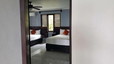 Luxury Villa Photo #13