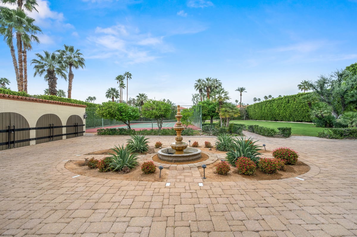 Sand Acre Estate