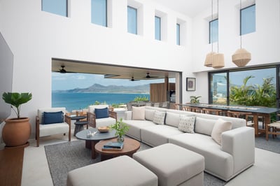 Luxury Villa Photo #17