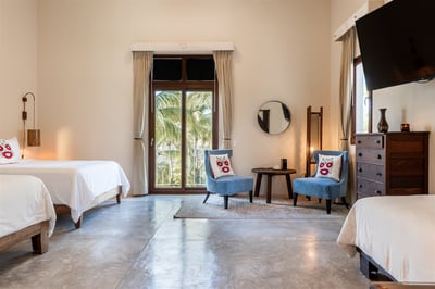 Luxury Villa Photo #41