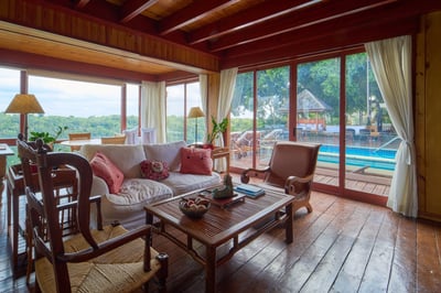 Luxury Villa Photo #33