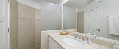 Luxury Villa Photo #24