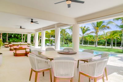 Luxury Villa Photo #8