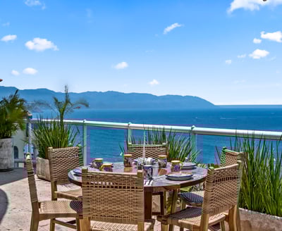 Luxury Villa Photo #12
