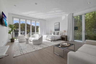 Luxury Villa Photo #39