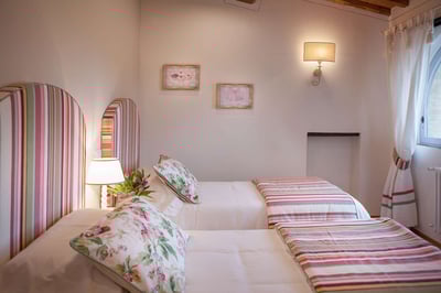 Luxury Villa Photo #20