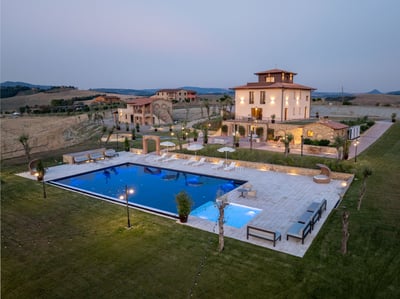 Luxury Villa Photo #2