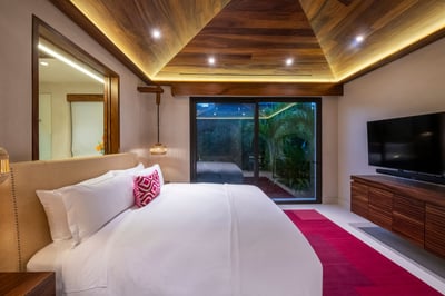Luxury Villa Photo #51