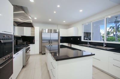 Luxury Villa Photo #18