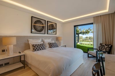 Luxury Villa Photo #20