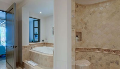 Luxury Villa Photo #20