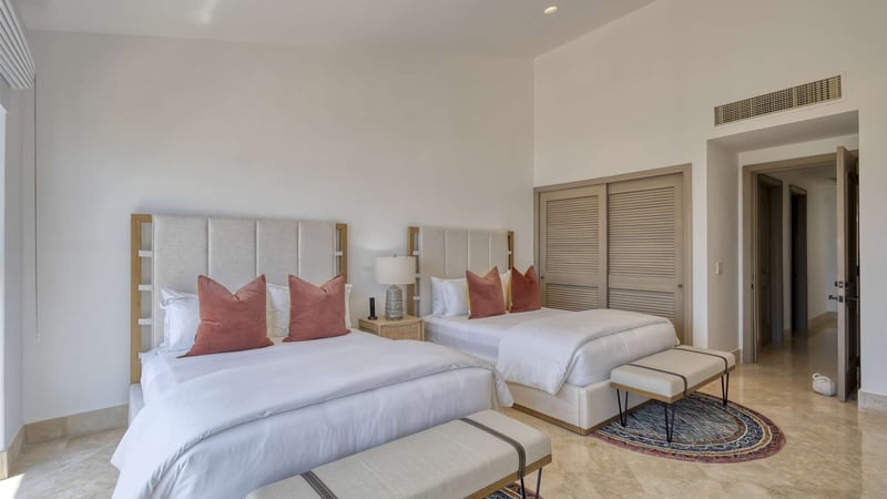 Puerta del Sol Condo C503