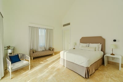 Luxury Villa Photo #49